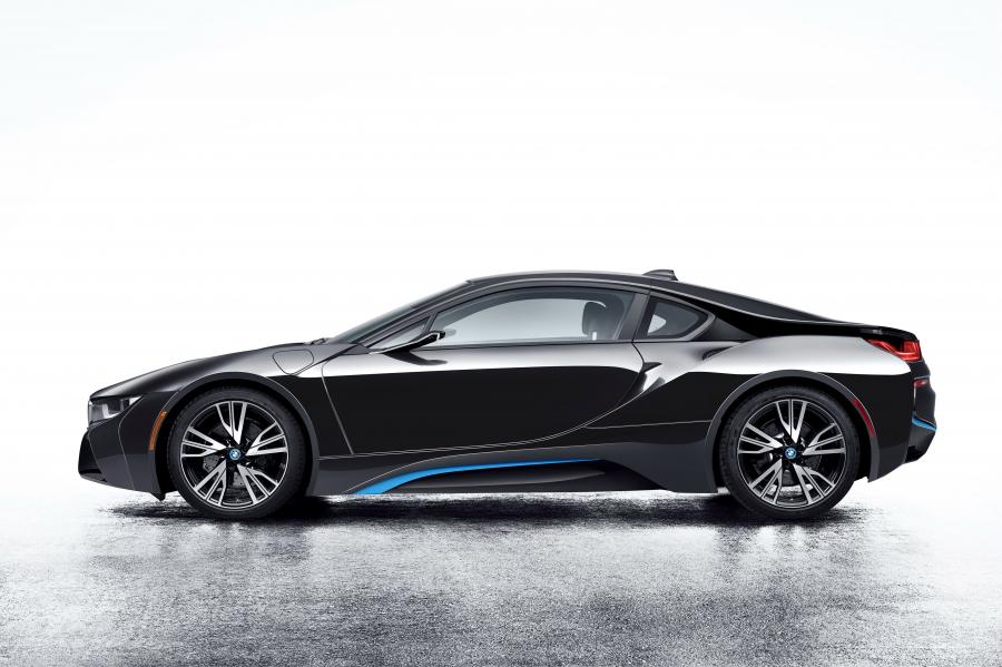  BMW i8 Mirrorless Concept (I12) 2016 года  (фото 2 из 9)